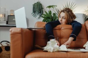 Woman bad computer posture