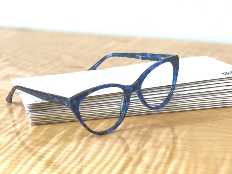 Medicare Advantage Plans glasses with bills